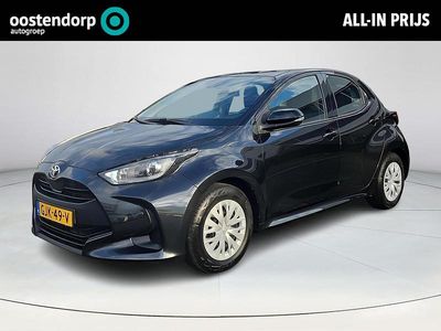 Zwart Gebruikt 2021 Toyota Yaris Active Hatchback | € 17.880 (Eerlijke prijs)