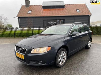 tweedehands Volvo V70 2.0 D3 MOMENTUM AIRCO/ECC LEER