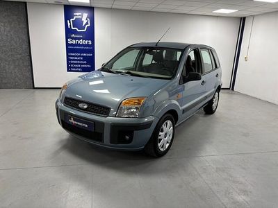 Grijs Occasion 2008 Ford Fusion Cool & Sound Edition MPV | € 2.750 (Eerlijke prijs)