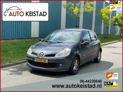 tweedehands Renault Clio 1.4-16V Dynamique Luxe CRUISE/CLIMA! KOPPELING DEFECT!