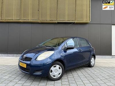 Blauw Gebruikt 2010 Toyota Yaris Hatchback | € 5.249 (Iets duurder)