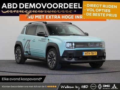 Blauw Gebruikt 2025 Renault 4 E-Tech Iconic SUV | € 33.445 (Eerlijke prijs)
