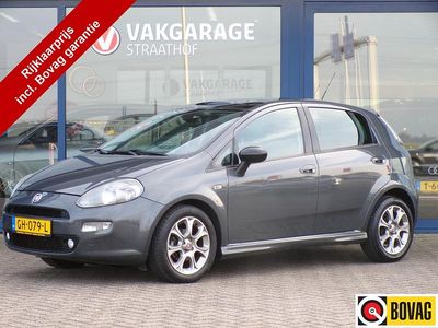 Grijs Occasion 2015 Fiat Punto Lounge Hatchback | € 6.950 (Duur)