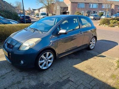 Grijs Occasion 2007 Toyota Yaris MPV | € 3.500 (Duur)