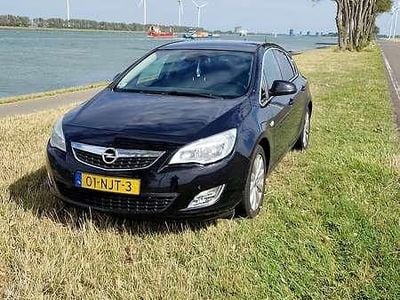 Occasion Opel Astra Cosmo 140 PK (102 kW) 2010 Zwart MPV