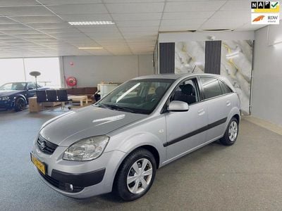 Occasion Kia Rio 97 PK (71 kW) 2007 Grijs (metallic) Hatchback