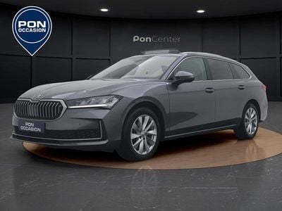 Grijs Occasion 2024 Skoda Superb First Edition Stationwagen | € 35.850 (Iets duurder)