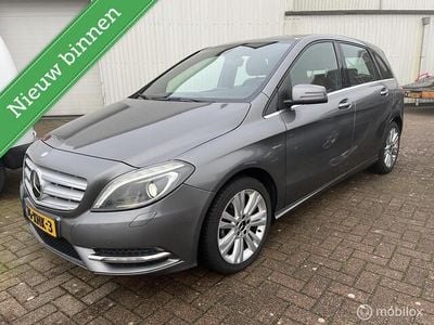 Grijs Gebruikt 2012 Mercedes B180 Ambition MPV | € 7.400 (Eerlijke prijs)