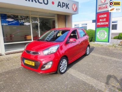Rood Occasion 2013 Kia Picanto Hatchback | € 10.450 (Iets duurder)