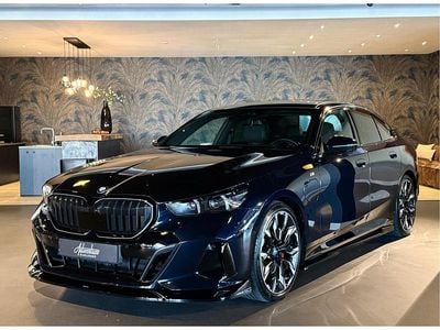 Zwart Occasion 2024 BMW 530 Sedan | € 63.950