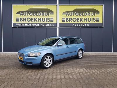 Blauw (metallic) Occasion 2006 Volvo V50 Momentum Stationwagen | € 1.200