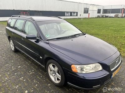 Blauw Gebruikt 2006 Volvo V70 Momentum Stationwagen | € 1.899 (Goede deal)