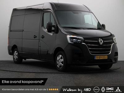 Zwart Occasion 2024 Renault Master Van | € 26.440 (Goede deal)