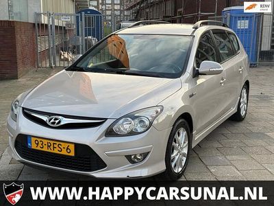 Beige Gebruikt 2011 Hyundai i30 Stationwagen | € 3.750 (Eerlijke prijs)