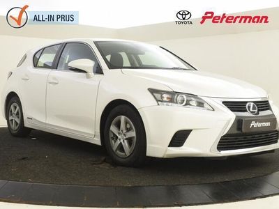 Lexus CT200h