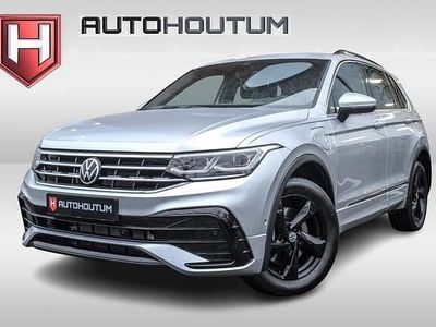 Zilver (metallic) Gebruikt 2024 VW Tiguan R-line SUV | € 37.995 (Eerlijke prijs)