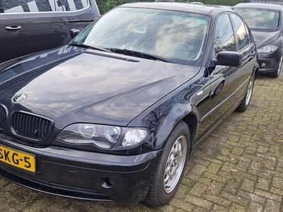 Zwart Gebruikt 2004 BMW 318 Sedan | € 750 (Super prijs)
