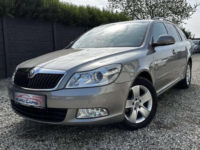 Grijs Gebruikt 2011 Skoda Octavia Ambiente Stationwagen | € 7.290 (Eerlijke prijs)