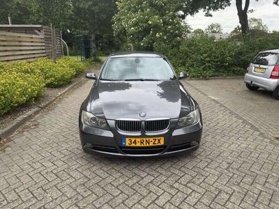 BMW 325