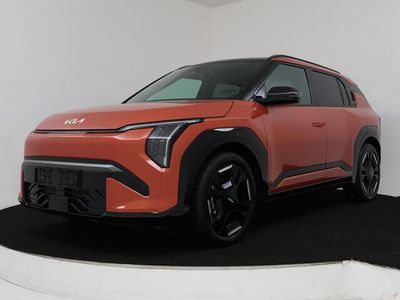Terra cotta (oranje metallic) Gebruikt 2025 Kia EV3 GT-Line SUV | € 43.850 (Eerlijke prijs)