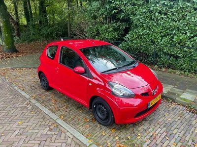 Rood Gebruikt 2007 Toyota Aygo Hatchback | € 1.995