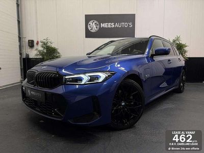 Blauw Occasion 2022 BMW 330e Executive Stationwagen | € 34.850 (Goede deal)