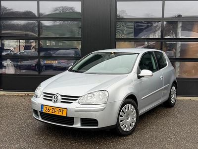 Grijs (metallic) Gebruikt 2008 VW Golf VI Hatchback | € 6.999 (Eerlijke prijs)