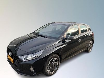 Zwart Occasion 2023 Hyundai i20 Hatchback | € 18.749 (Eerlijke prijs)