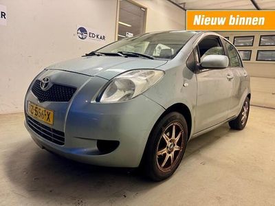 Grijs Gebruikt 2006 Toyota Yaris Terra Hatchback | € 2.195 (Iets duurder)