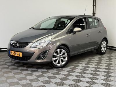 tweedehands Opel Corsa 1.4-16V Anniversary Edition 5-drs Airco Navi LM16" NL Auto