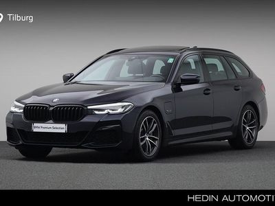 Zwart Occasion 2023 BMW 530e Executive Stationwagen | € 45.880 (Iets duurder)