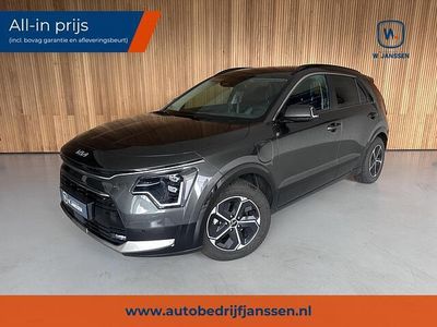 Grijs Gebruikt 2022 Kia Niro SUV | € 26.950 (Eerlijke prijs)