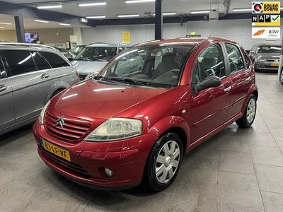 Rood (metallic) Gebruikt 2003 Citroën C3 Exclusive Hatchback | € 1.495 (Eerlijke prijs)