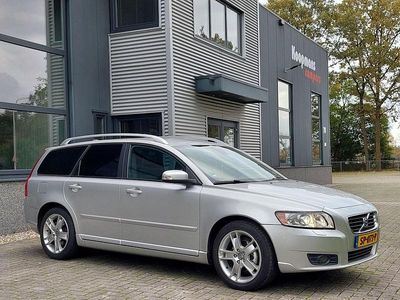 Zilver (metallic) Gebruikt 2008 Volvo V50 Summum Stationwagen | € 4.499 (Eerlijke prijs)