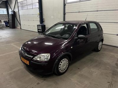 tweedehands Opel Corsa 1.2-16V Essentia