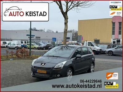 Grijs Occasion 2010 Peugeot 5008 MPV | € 4.500 (Duur)