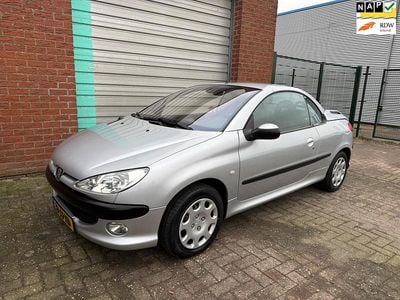 Occasion Peugeot 206 136 PK (100 kW) 2002 Grijs Cabriolet