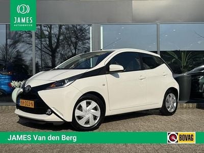 Occasion Toyota Aygo X-play 69 PK (50 kW) 2016 Wit Hatchback