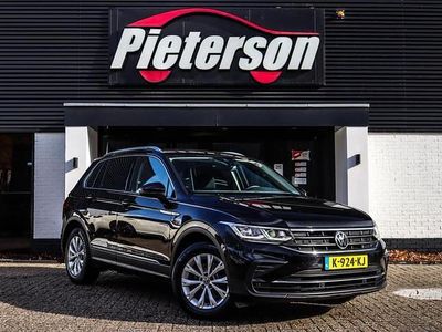 Zwart Occasion 2021 VW Tiguan Business SUV | € 20.949 (Super prijs)