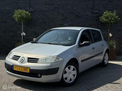Occasion Renault Mégane II Basis 98 PK (72 kW) 2003 Grijs Hatchback