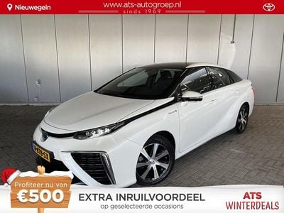 Wit Gebruikt 2015 Toyota Mirai Executive Sedan | € 14.900