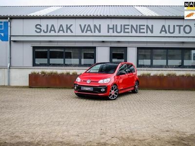 Tornado red Gebruikt 2018 VW up! GTI Hatchback | € 14.950 (Eerlijke prijs)