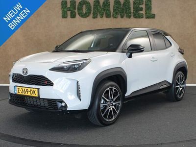 tweedehands Toyota Yaris Cross GR sport 1.5 Hybrid Executive - NAVIGATIE - HEAD-UP DISPLAY - PARKEERSENSOREN VOOR EN ACHTER - AUTOMATISCHE ACHTERKLEP - ADAPTIVE CRUISE CONTROL - STOELVERWARMING - CLIMATE CONTROL