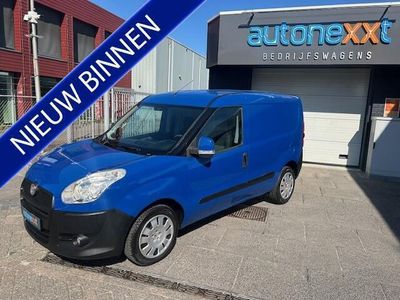 Occasion Fiat Doblò 97 PK (71 kW) 2012 Blauw MPV
