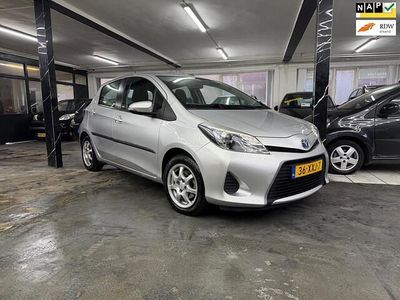 Occasion Toyota Yaris 75 PK (55 kW) 2012 Grijs Hatchback