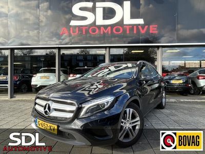 tweedehands Mercedes GLA200 Ambition // GROOT NAVI // PDC // AIRCO // CRUISE /