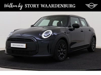 Blauw (metallic) Occasion 2022 Mini Cooper Comfort Hatchback | € 23.950 (Iets duurder)