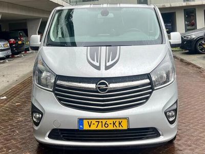 Zilver Occasion 2017 Opel Vivaro Innovation MPV | € 19.950