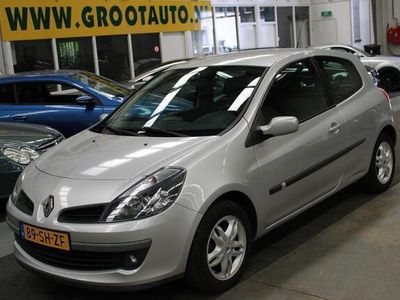 tweedehands Renault Clio 1.4-16V Dynamique Luxe Airco, NAP, Stuurbekrachtig