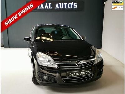 Zwart Gebruikt 2008 Opel Astra Hatchback | € 1.999 (Eerlijke prijs)